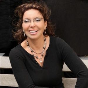 Meet your Posher, Dr. Joan